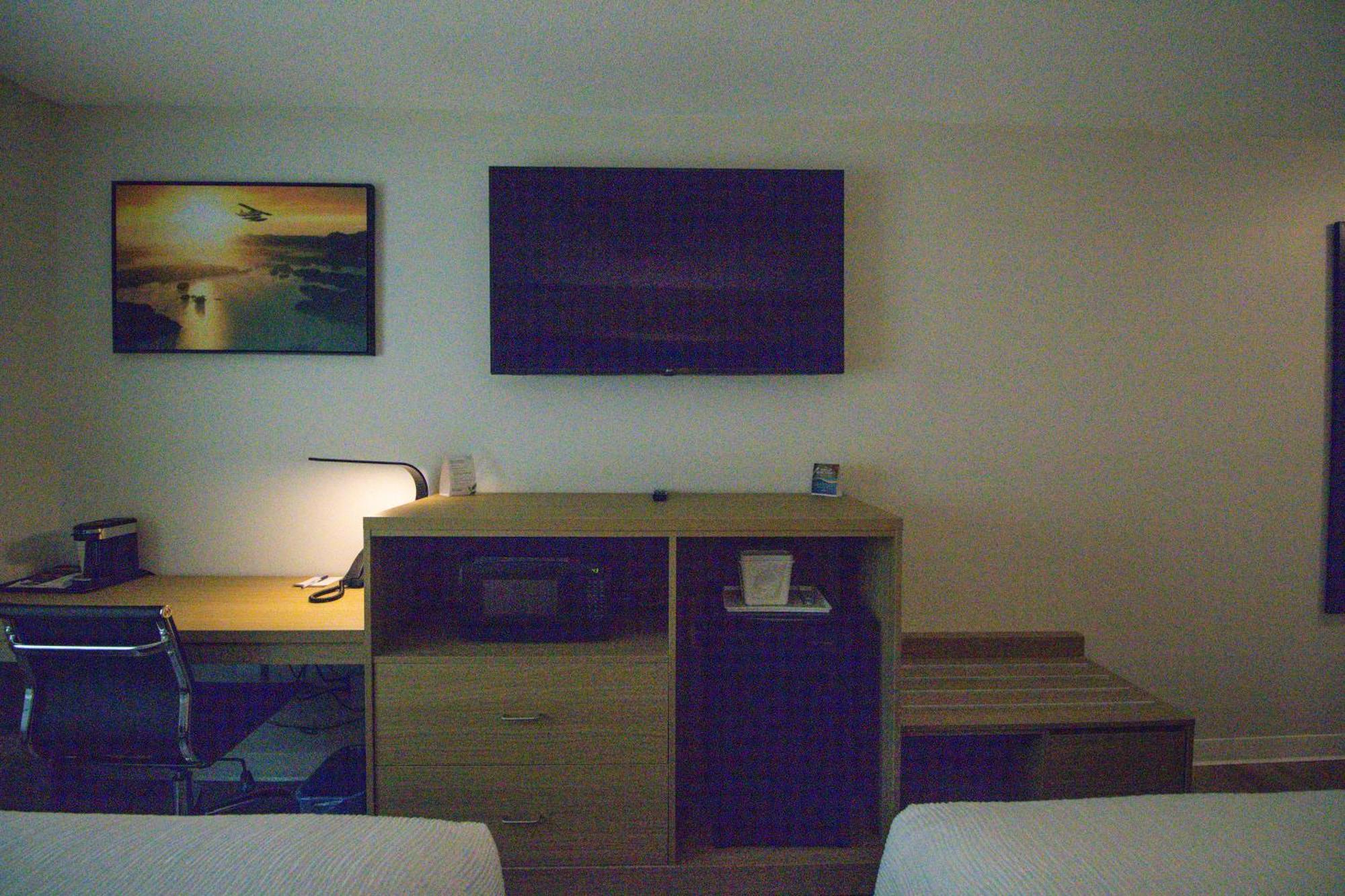 Baymont By Wyndham Gold River Esterno foto