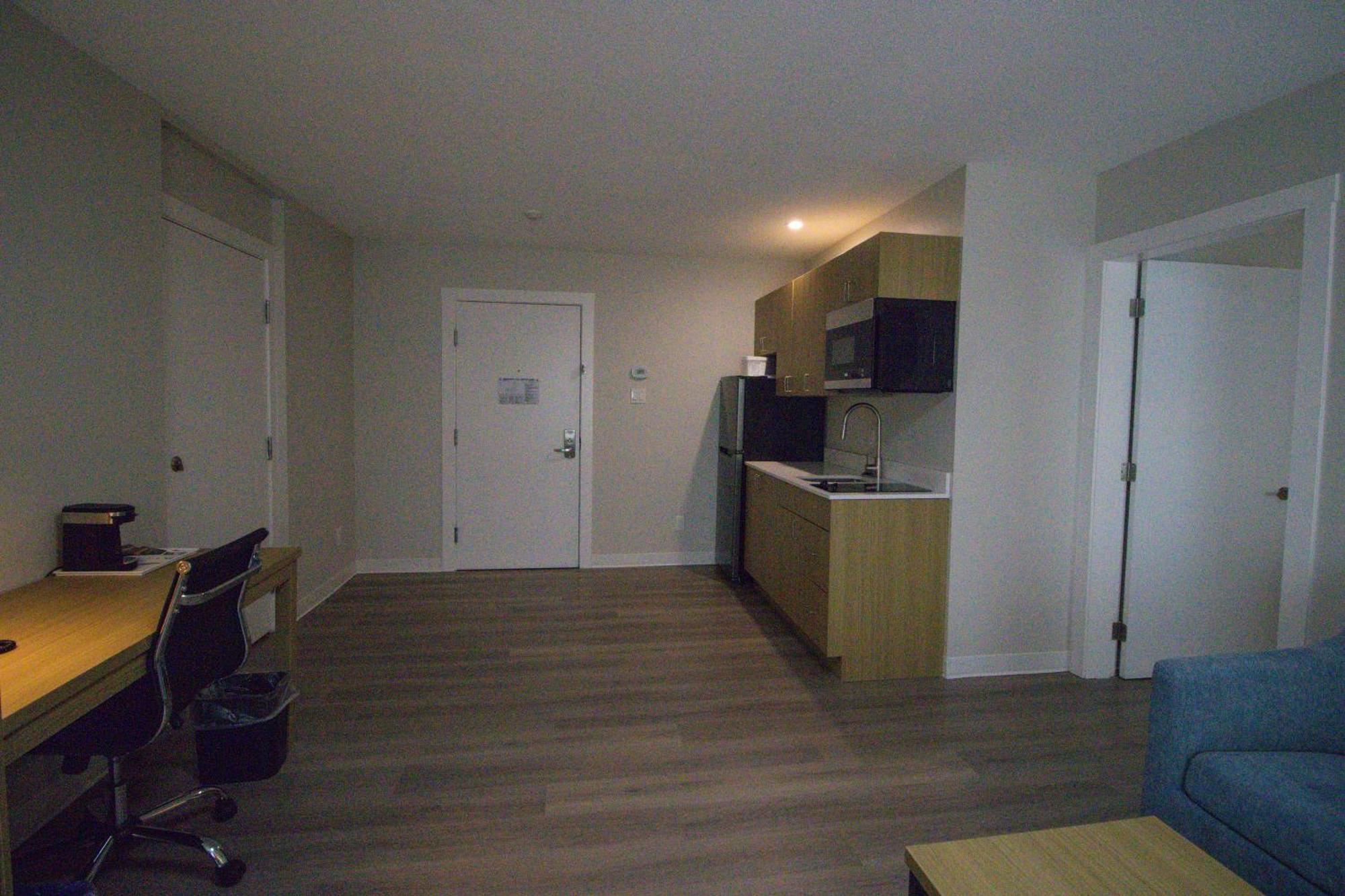 Baymont By Wyndham Gold River Esterno foto